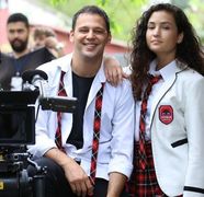Câți ani are Turan Cihan Şimşek, actorul care joacă rolul carismaticului Oğulcan în serialul Totul pentru familia mea! Iată cine este iubita acestuia!